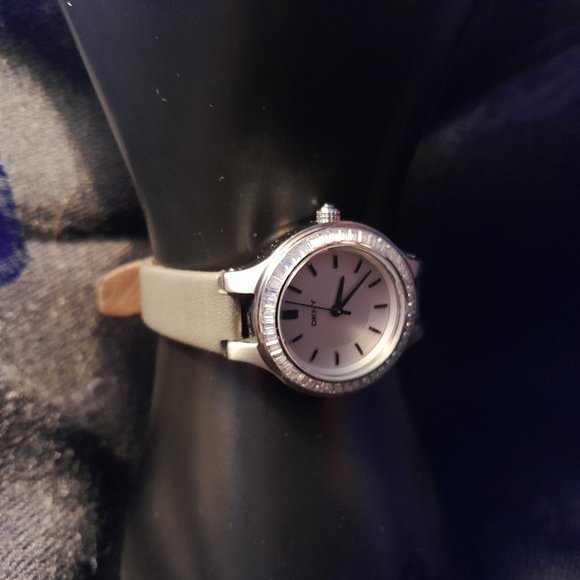 DKNY Chambers Silver Dial Baguette Crystal Faceted Ladies Grey Leather Watch DKNY Chambers Silver Dial Baguette Crystal Faceted Ladies  main image 2